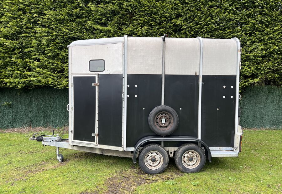 Used Ifor Williams HB510 Black Double Horse Trailer