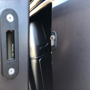 Passenger Sliding Door Dead Lock