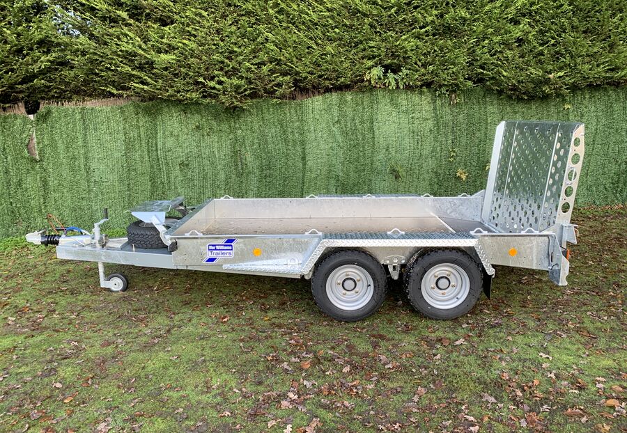 Ifor Williams GH1054 Beavertail Plant Trailer With 3ft 9in Ramp