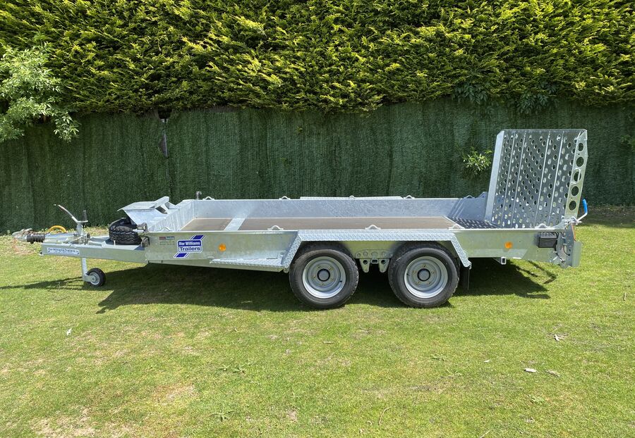 Ifor Williams GH126 Beavertail Plant Trailer with Ramp