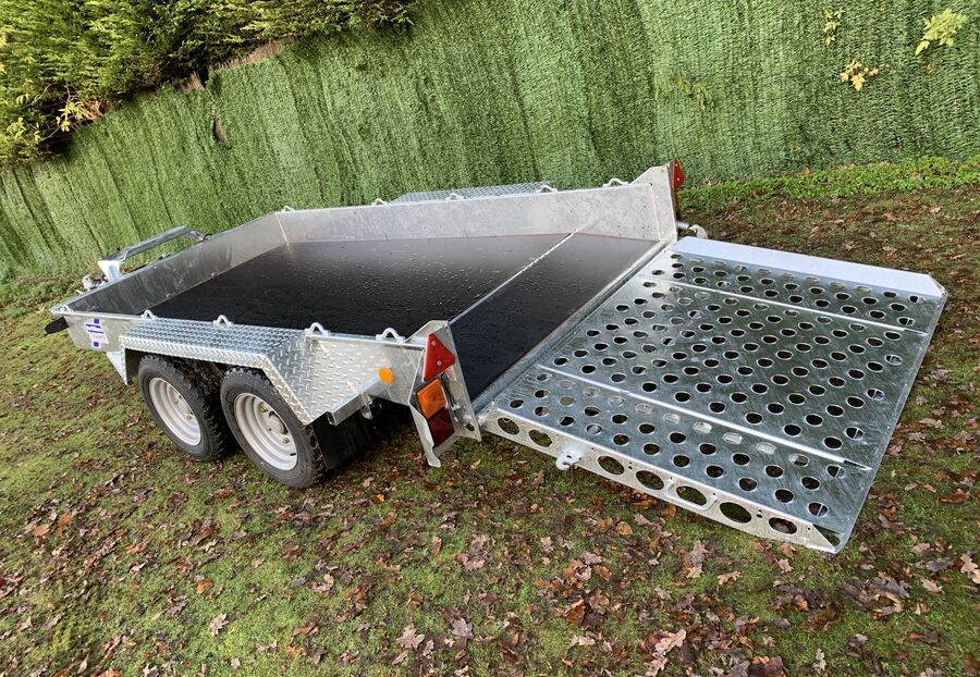 Ifor Williams GH106 Beavertail Plant Trailer