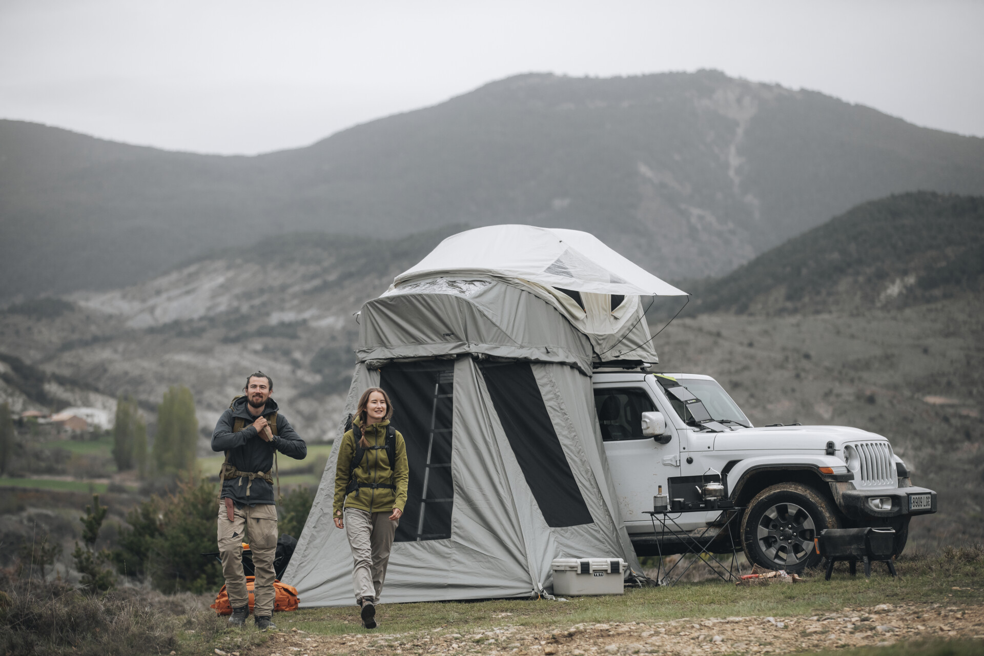 Thule Approach Roof Tent Camping with Awning