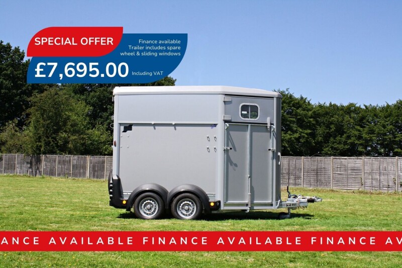 Ifor Williams HB506 Double Horse Trailer - Silver