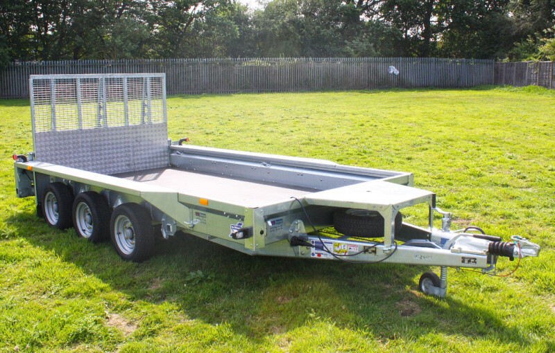 Ifor Williams GX126 Ramp Tri Axle Plant Trailer