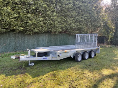 Ifor Williams GX126 Ramp Tri Axle Plant Trailer