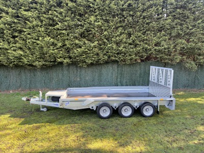 Ifor Williams GX126 Ramp Tri Axle Plant Trailer