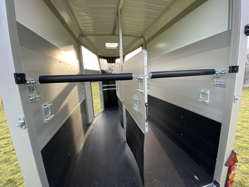   Ifor Williams HBX506 Double Horse Trailer Hire (HB22)