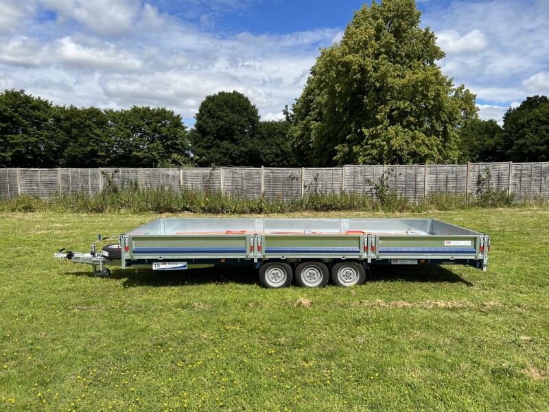 Brian James 5.5m x 2.02m Tilt Bed Cargo Connect Car Trailer Hire & Goods Trailer Hire (CT15)