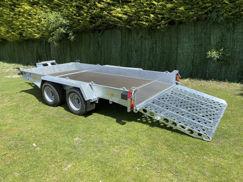 Ifor Williams GH126 Beavertail Plant Trailer with Ramp