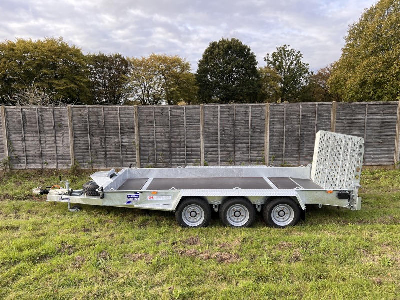 Ifor Williams GH146BT Plant Trailer Side