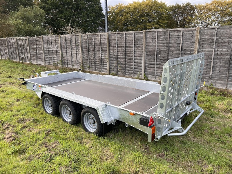 Ifor Williams GH146BT Plant Trailer Rear Corner