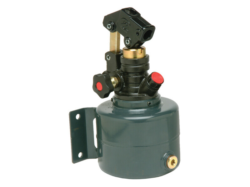 Ifor Williams CT177 Car Trailer Manual Pump - P11415