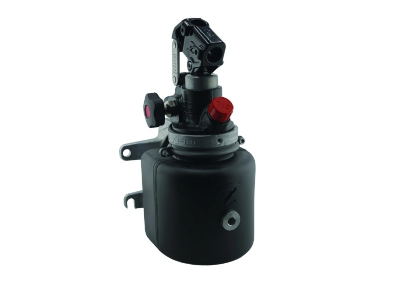 Ifor Williams CT177 Car Trailer Manual Pump - P11415