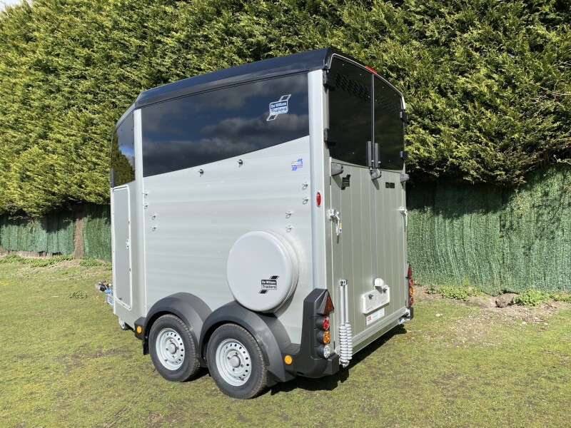 Ifor Williams HBX506 Double Horse Trailer