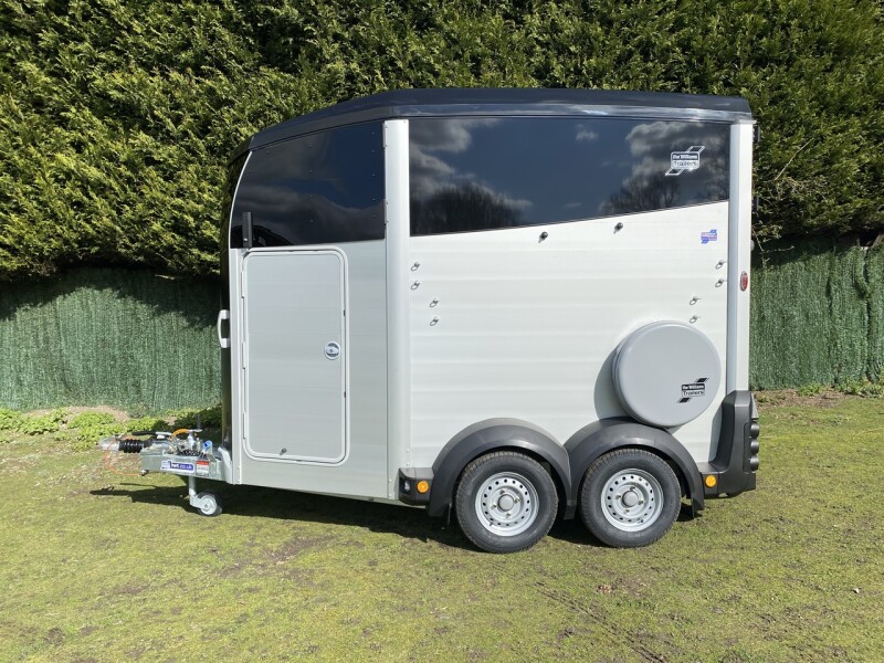 Ifor Williams HBX506 Double Horse Trailer