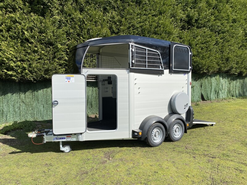 Ifor Williams HBX506 Double Horse Trailer