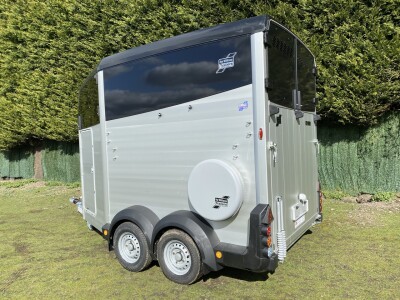 Ifor Williams HBX511 Double Horse Trailer