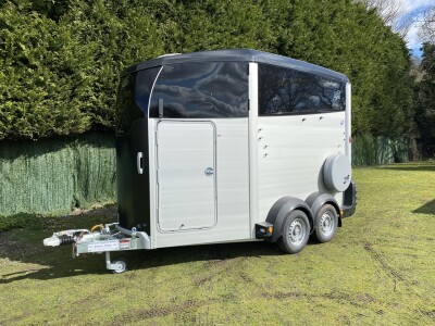 Ifor Williams HBX511 Double Horse Trailer