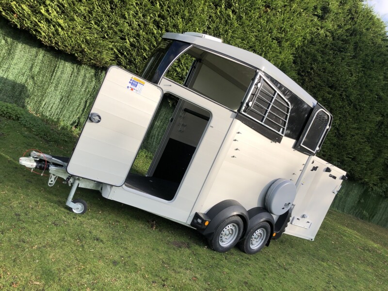 Ifor Williams HBX403 Single Horse Trailer