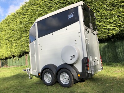 Ifor Williams HBX403 Single Horse Trailer