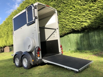 Ifor Williams HBX403 Single Horse Trailer