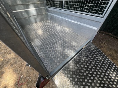 Ifor Williams Q7e Trailer - Ramp and Flotation Wheels
