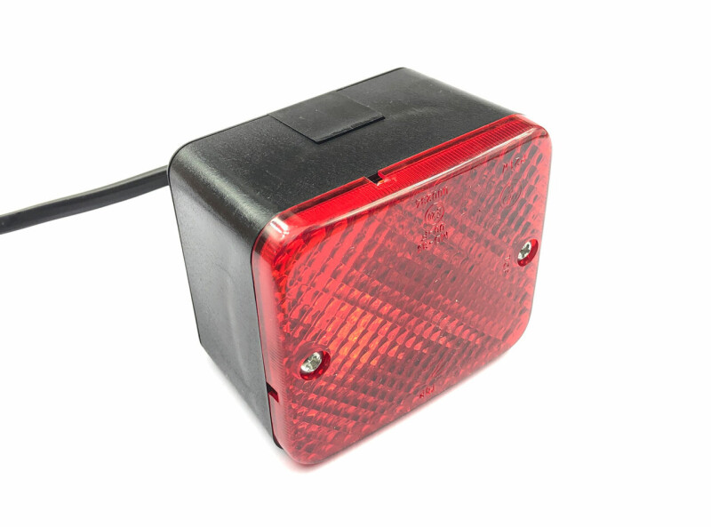 Ifor Williams Trailer Fog Light Lamp - P07945