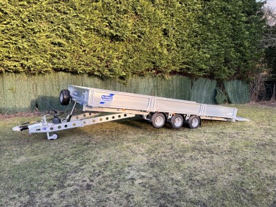 Ifor Williams TB5521-353 Tri-Axle Tiltbed Trailer
