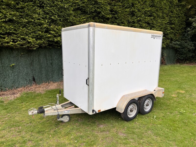 Used Indespension TAV4 Twin Axle Enclosed Trailer