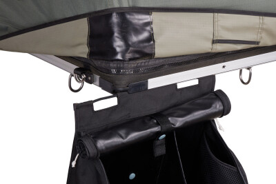 thule_rooftop_tent_organizer_f_32_901850_foothill_high_res_54.jpg