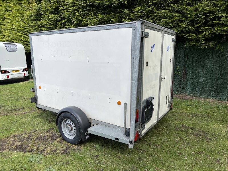 ex-hireiforwilliamsbv85g5hrdoubledoorsenclosedtrailer4_high_res_10.jpg