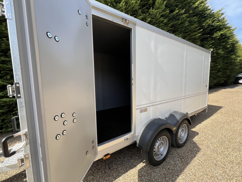 Used Humbaur 4.5m x 1.74m Enclosed Double Insulated Box Trailer