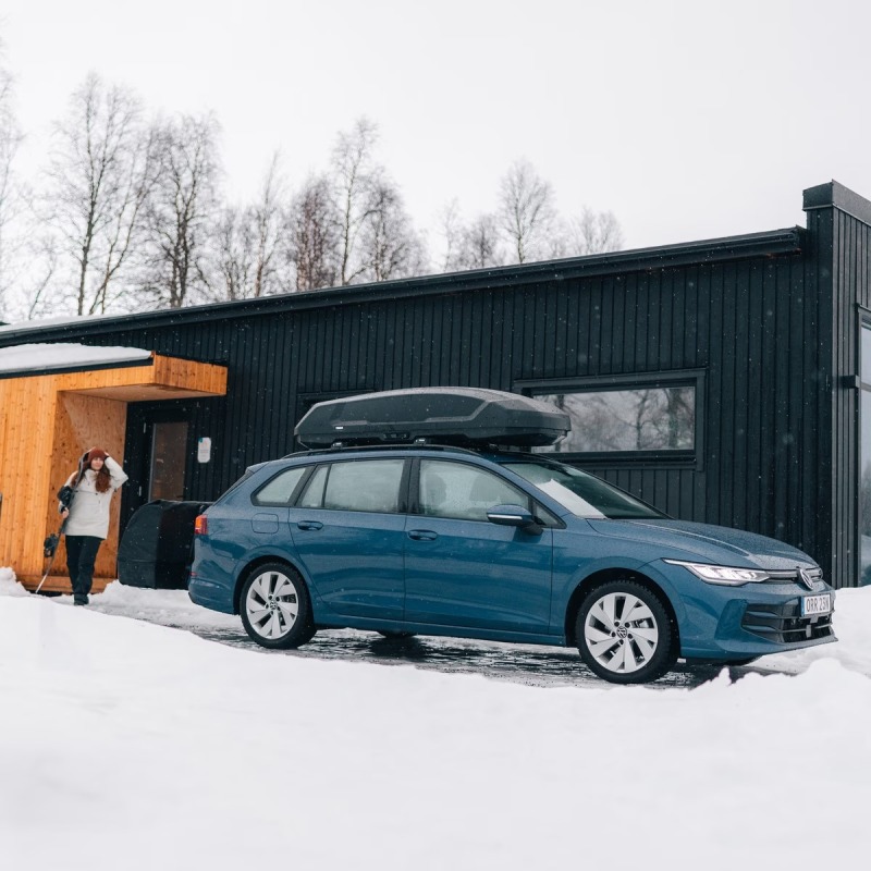 Thule Force 3 XL side view on car 2