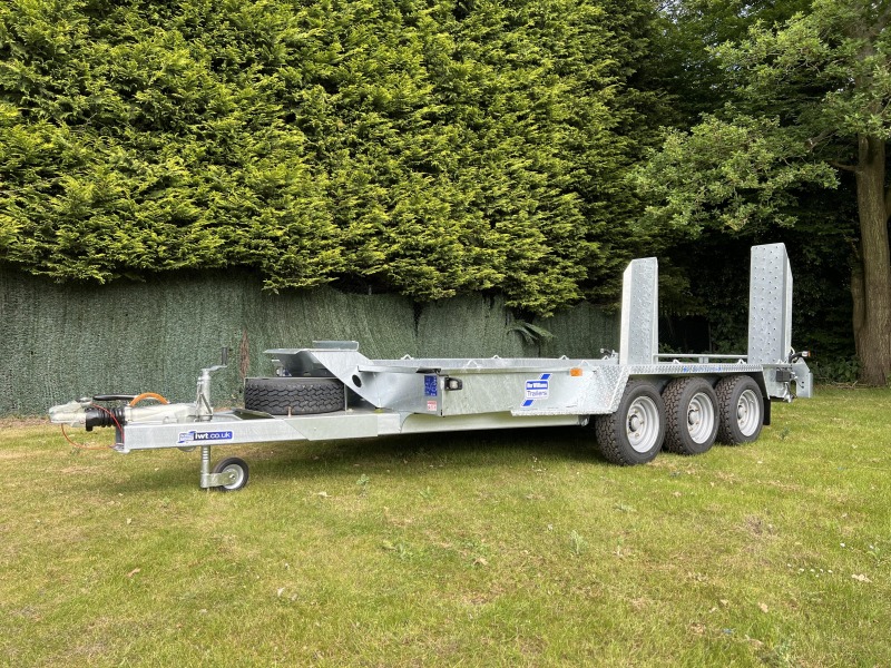 Ifor Williams GH146 Tri-Axle Plant Trailer with Fixed Skids