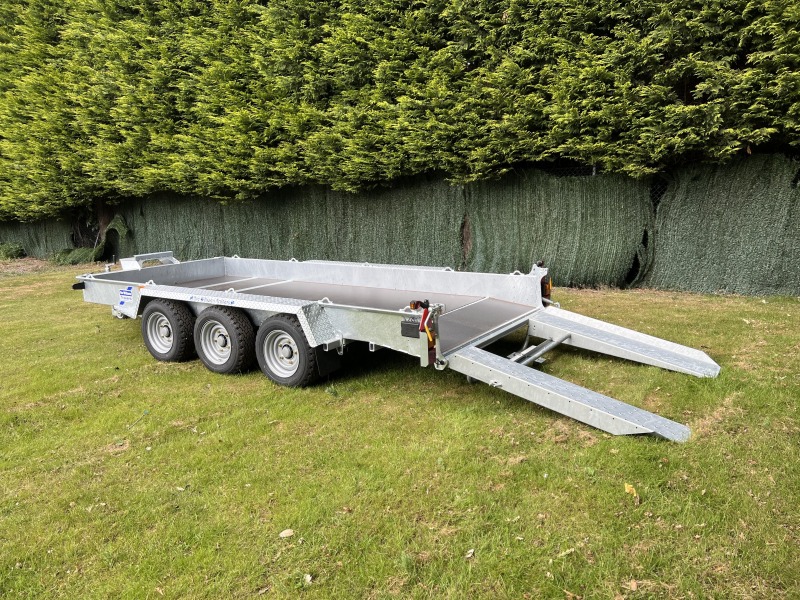 Ifor Williams GH146 Tri-Axle Plant Trailer with Fixed Skids