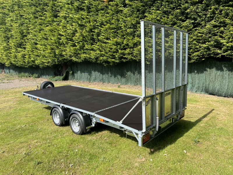 Ifor Williams LM166B Beavertail Flat Bed Trailer with Ramp
