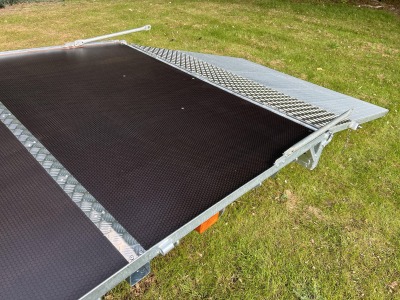 Ifor Williams LM166B Beavertail Flat Bed Trailer with Ramp