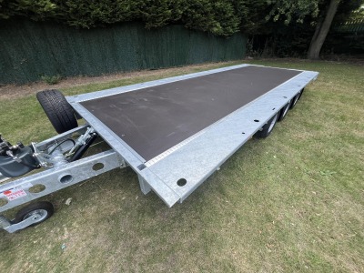  Ifor Williams TB5521-353 Tri-Axle Tiltbed Trailer with Ramps Side Bed