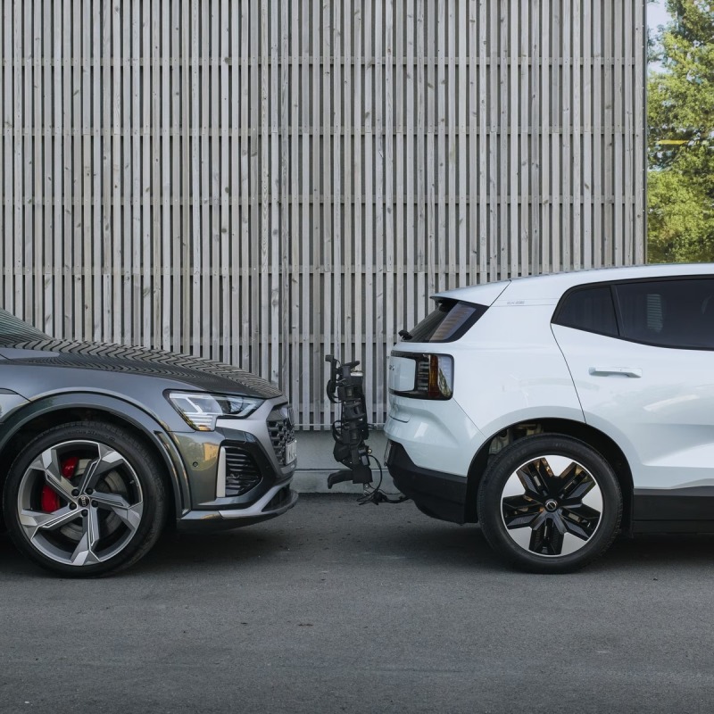 Thule Outpace 3 bike carrier on towbar on car folded parking position