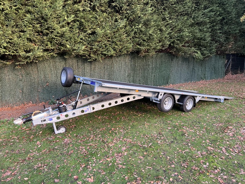 Ifor Williams TB5021-352 Tiltbed Trailer with individual loading ramps stored under-bed