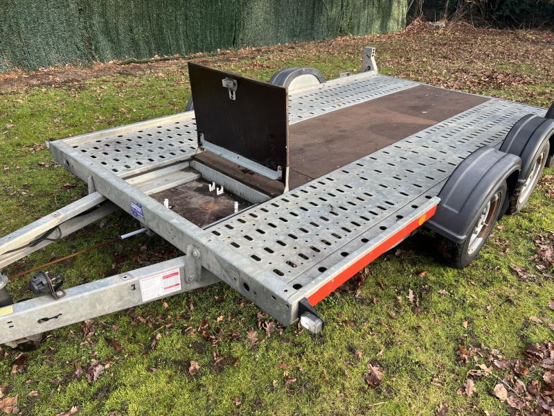 Ex-hire Brian James A4 125-2002 A-Series twin axle car transporter trailer