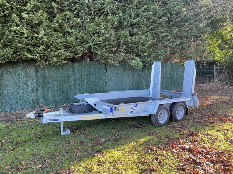 Ifor Williams GH106 Beavertail Plant Trailer With 4'9" Skids