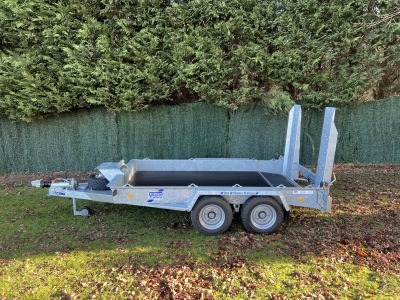 Ifor Williams GH106 Plant Trailer with Fixed Loading Skid Ramps