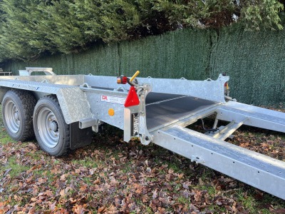 Ifor Williams GH106 Plant Trailer with Fixed Loading Skid Ramps