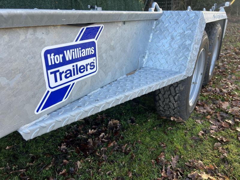 Ifor Williams GH106 Plant Trailer with Fixed Loading Skid Ramps