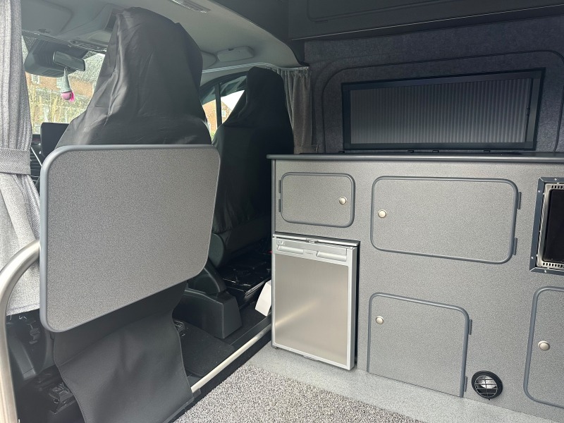2019 Ford Transit Custom 300 Limited Vamoose camper van interior and exterior