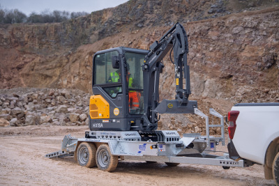 Ifor Williams DIGADOC GH1054 Plant Trailer Loading