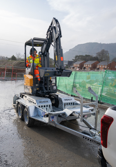 Ifor Williams DIGADOC GH94 Plant Trailer Bucket Retainer