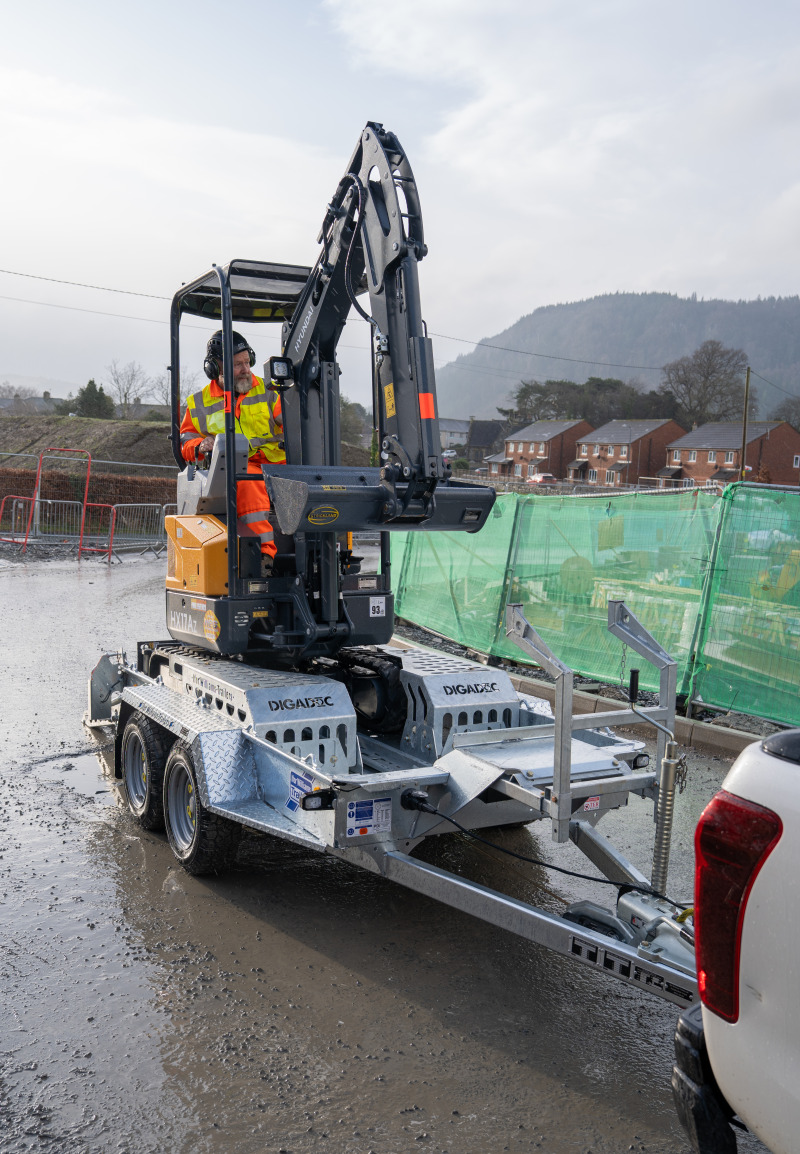 Ifor Williams DIGADOC GH94 Plant Trailer Bucket Retainer