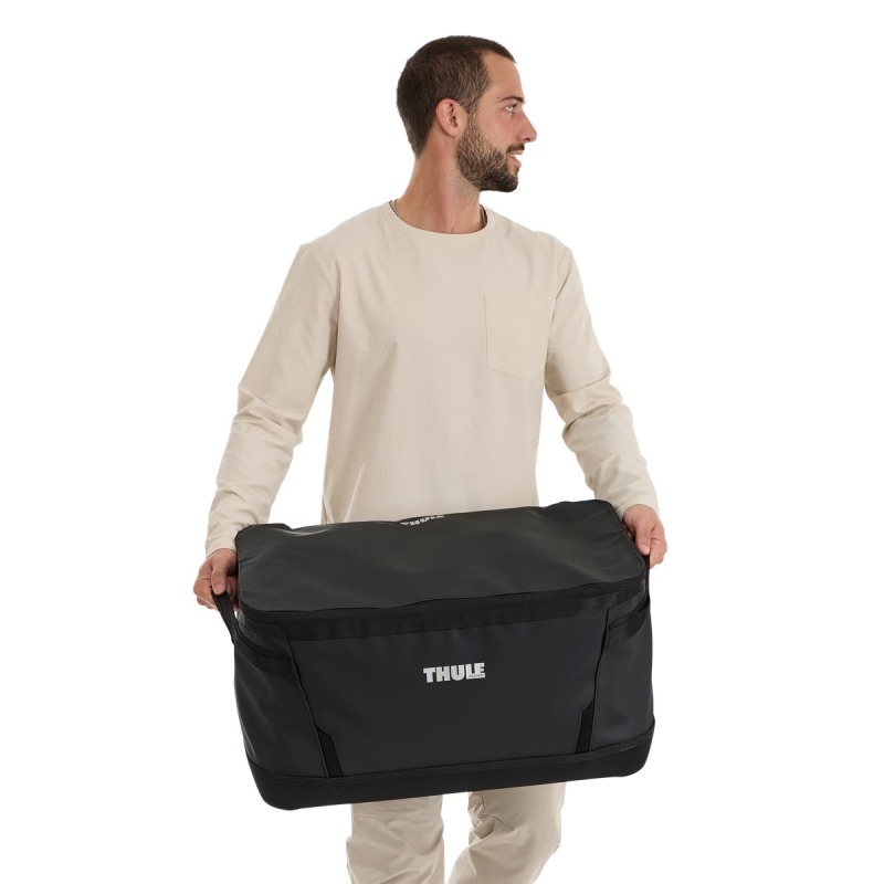Thule Chasm Gear Hauler 55L Black carrying handles